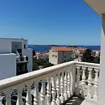 Apartment Toni Primošten
