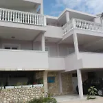 Toni Apartment Primošten