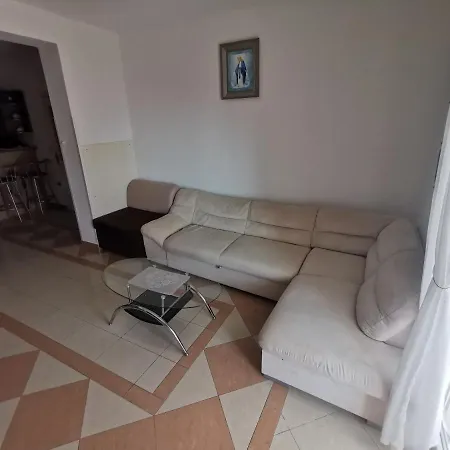 Toni Apartment